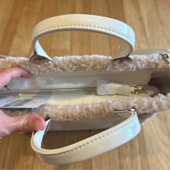 NWT Kate Spade ♠️ Jett Faux Shearling Small Tote in Meringue - Picture 2 of 10